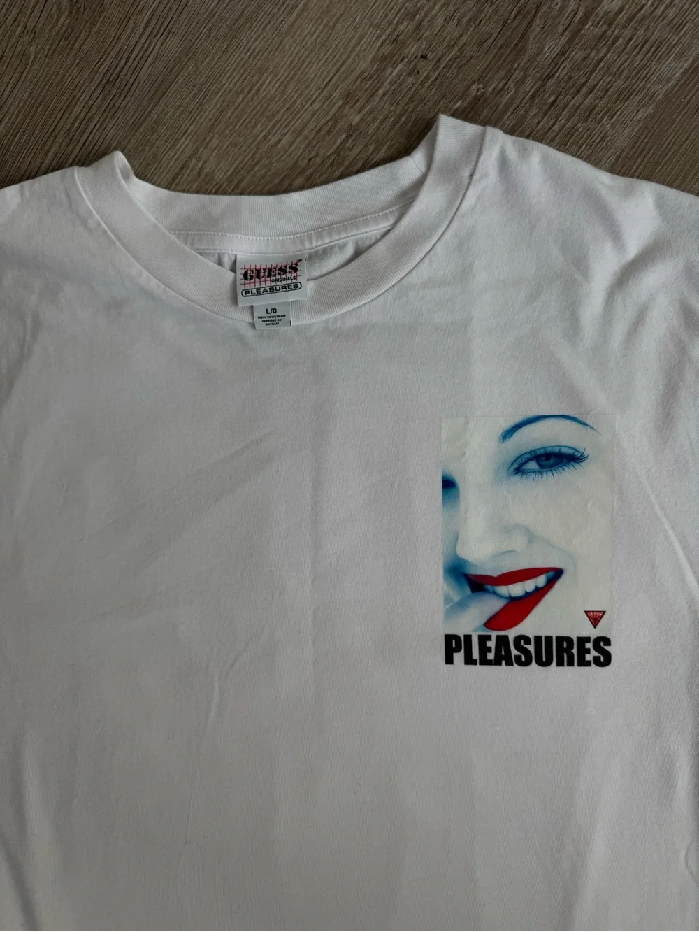 Pleasures x GUESS USA Drew Barrymore Faces Graphic Tee Large